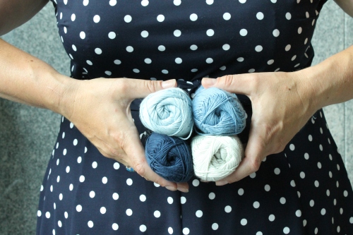The yarn matches my dress perfectly. #scheepjes #scheepjeswol #cotton8
