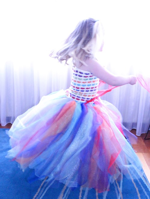 Rainbow Hearts Tutu on missneriss.com - free tutorial available