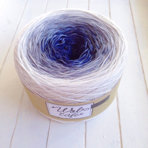 Limited By Wol Cafe http://www.wolcafe.nl/Limited-by-Wolcafe-donkerblauw/grijs/creme-109