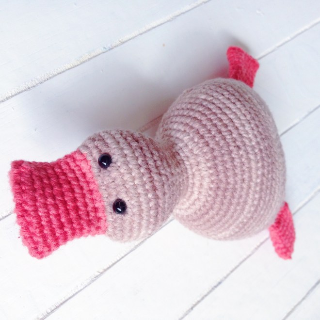 amigurumi duckling - free design by http://mrsemonessy.de