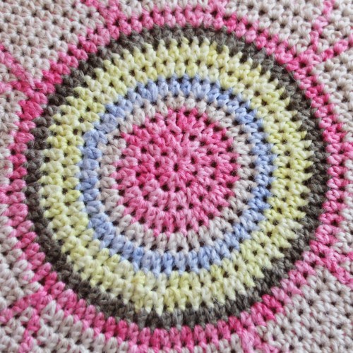 Tapestry Crochet project WIP with Scheepjes Catona on missneriss.com