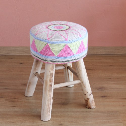 Egyptian Star Flower Stool, free pattern by MissNeriss
