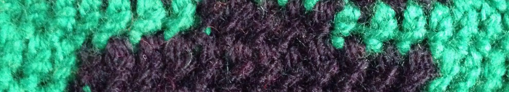 Minecraft inspired Beanie Hat, a free tutorial on missneriss.com