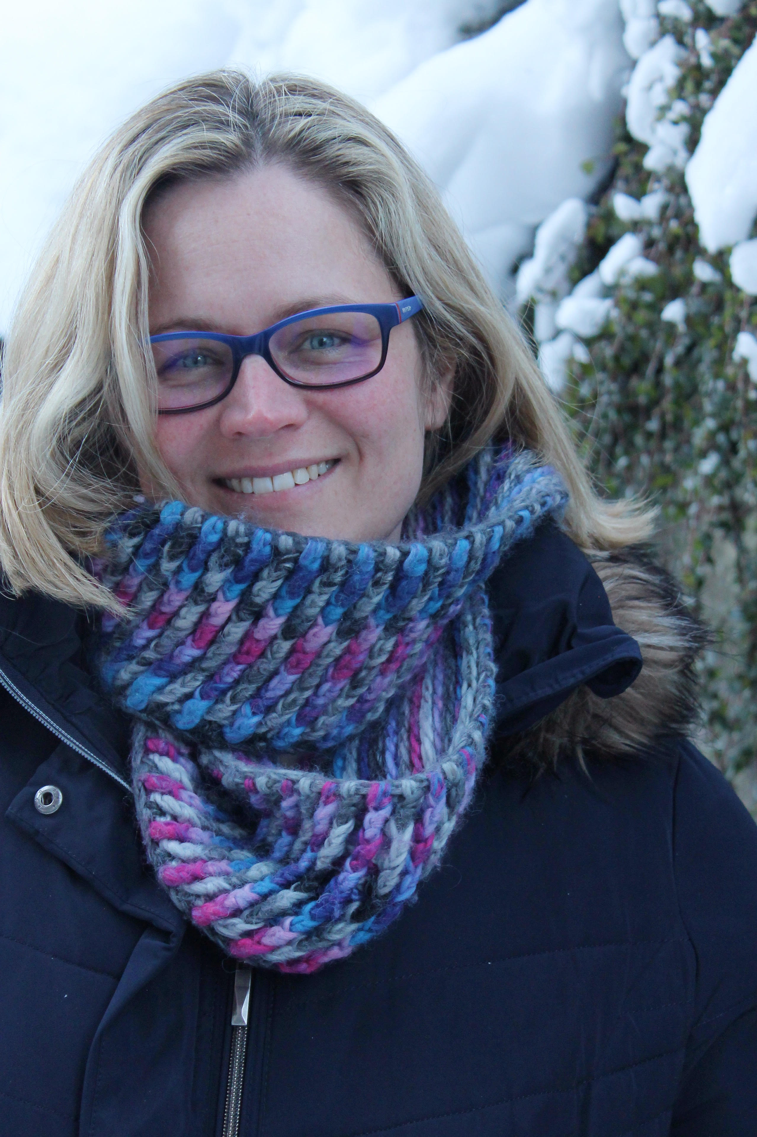 Chunky Crochet Brioche Cowl - free pattern available from missneriss.com.