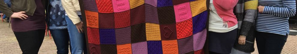 Scheepjes Blogger Tribe with the Dancing Under the Stars blanket for the Last Dance on the Beach CAL by Wink and friends from Scheepjes