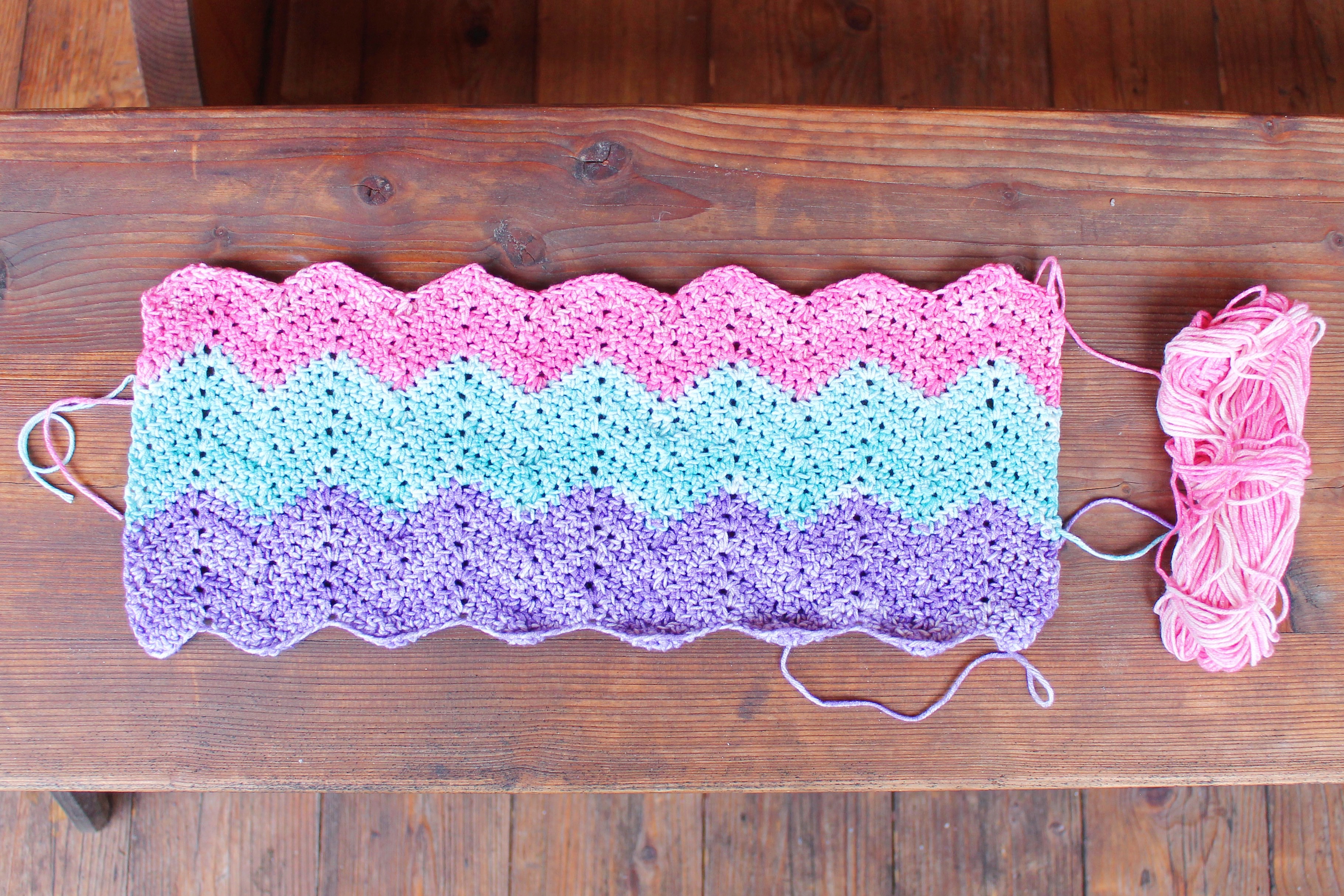 Textured Chevron crochet pattern in Scheepjes Aquarel