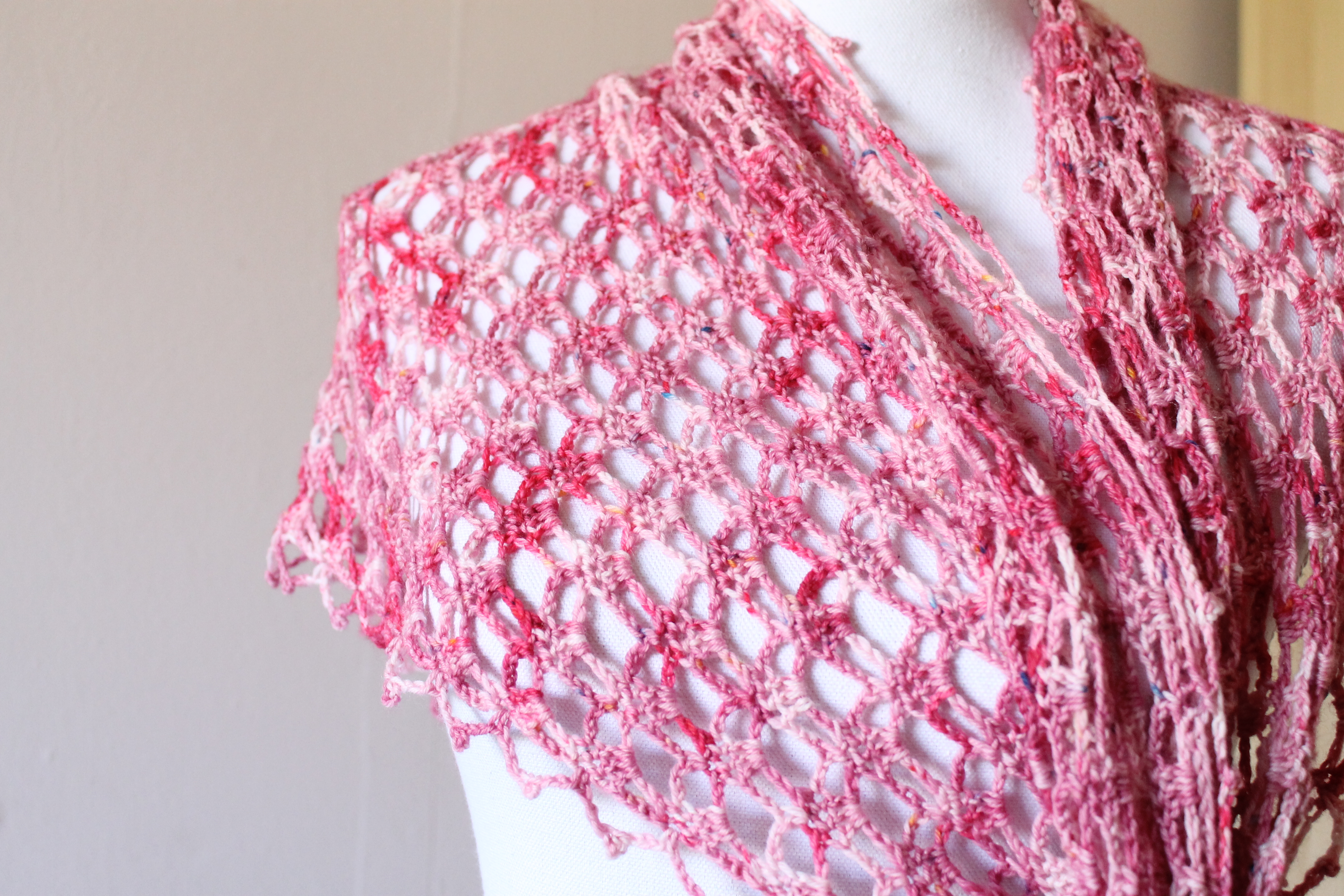 Emma Shawl crochet pattern, by MissNeriss. Pattern available on Ravelry.