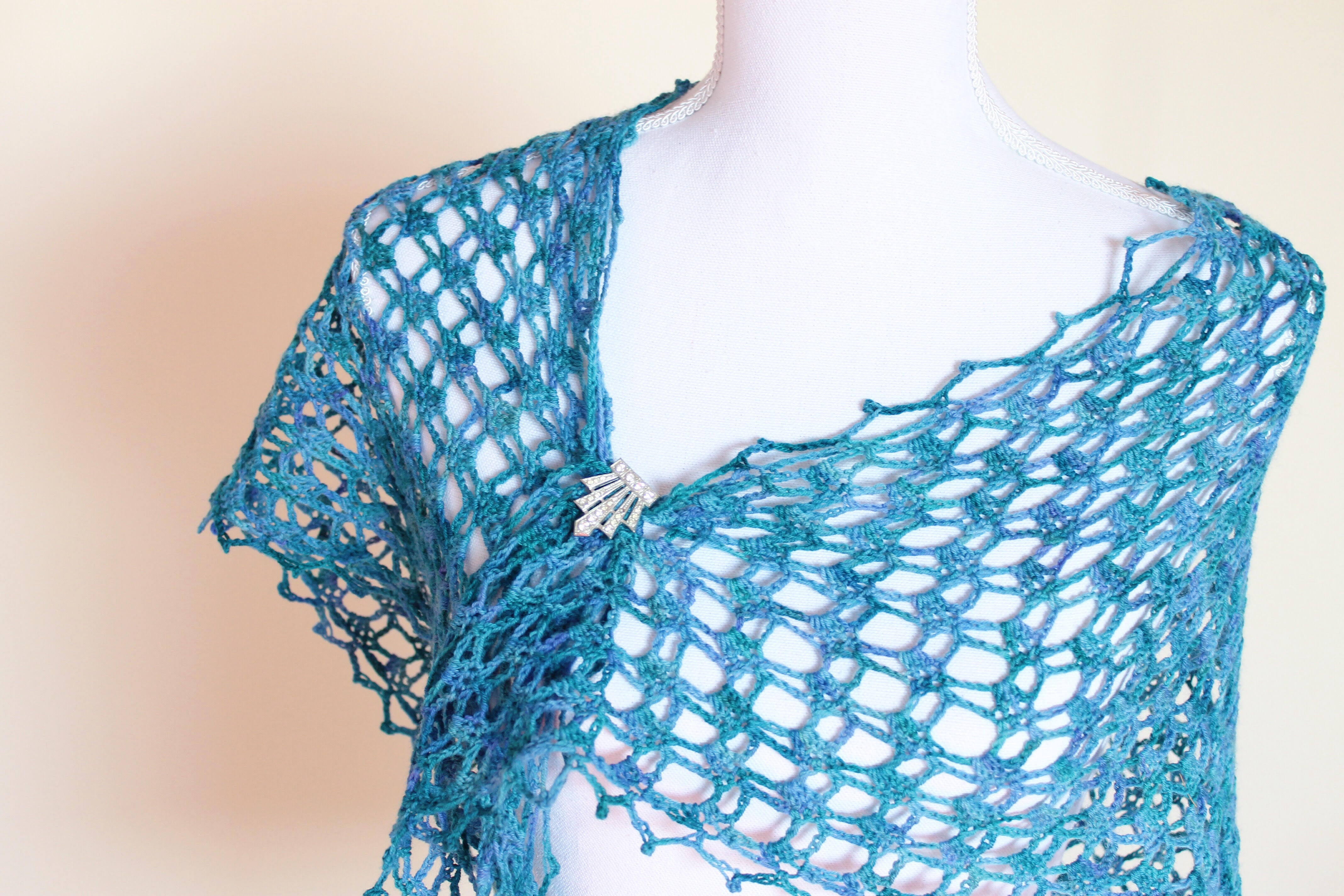 Emma Shawl crochet pattern, by MissNeriss. Pattern available on Ravelry.