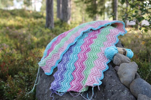 3D Chevron Blanket WIP by MissNeriss, using Scheepjes Aquarel: http://shrsl.com/?dhnl