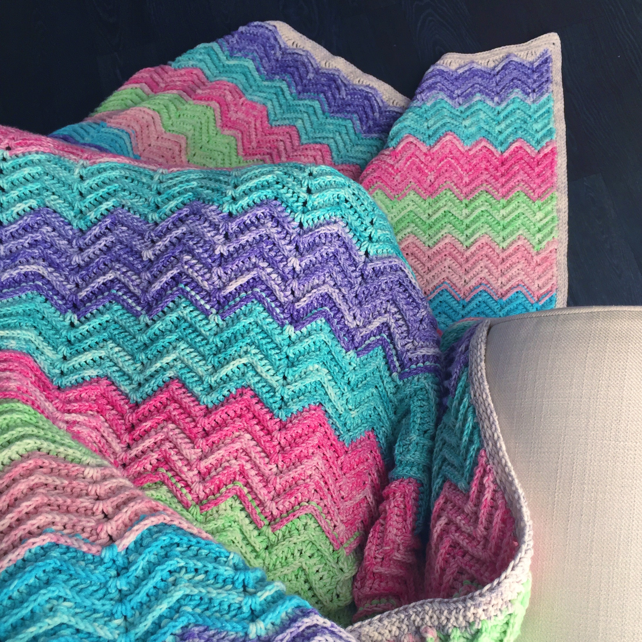 Textured Chevron Blanket, free pattern by Nerissa Muijs
