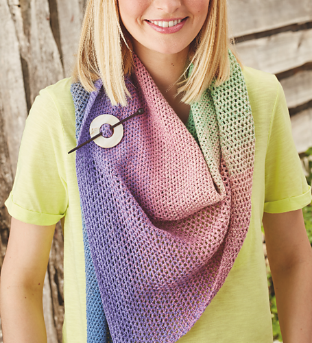 Fade Out shawl by Nerissa Muijs in issue 60 of Simply Crochet