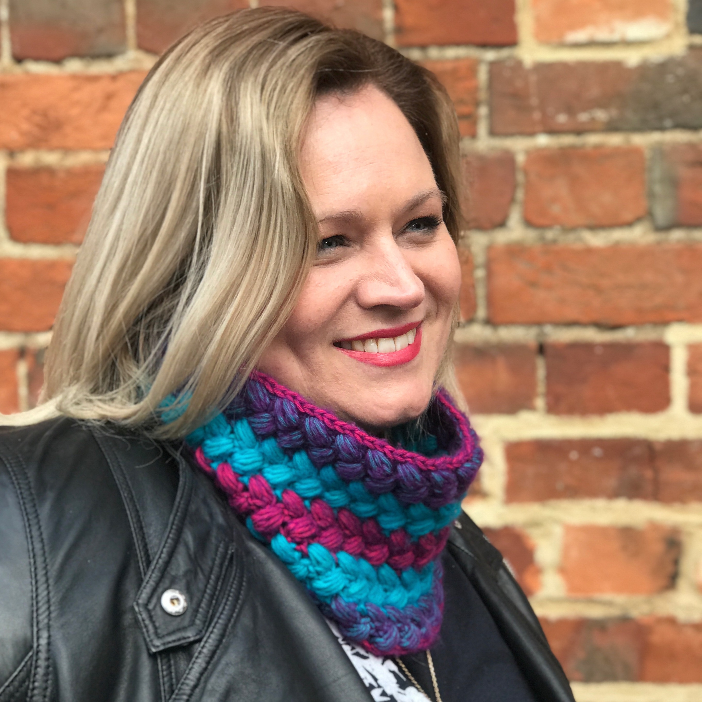 Crochet Braided Cowl, free pattern using Scheepjes River Washed, by Nerissa Muijs